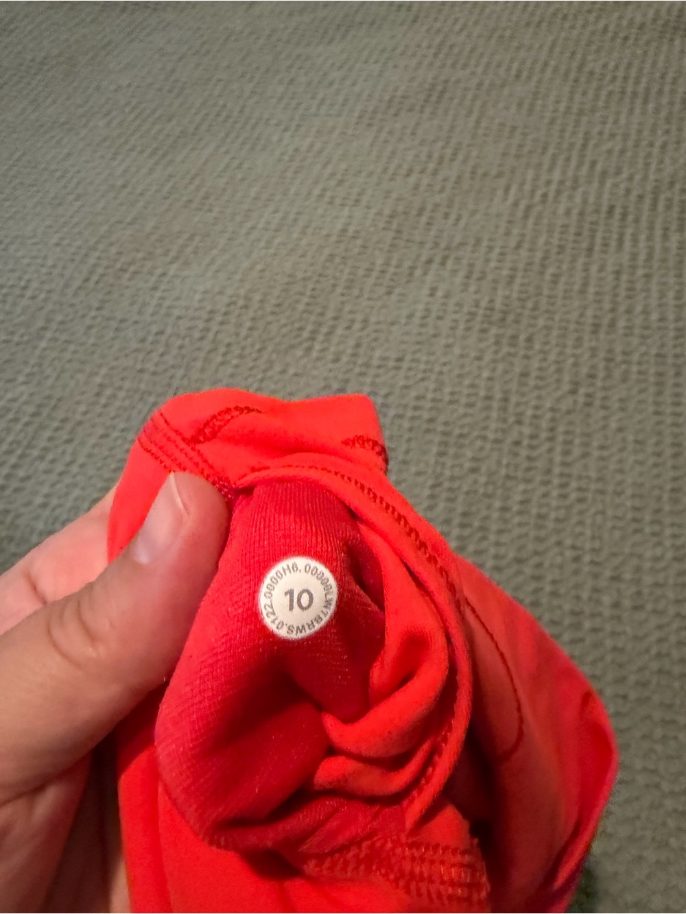Lululemon 6 inch align shorts-worn once - Picture 3 of 4